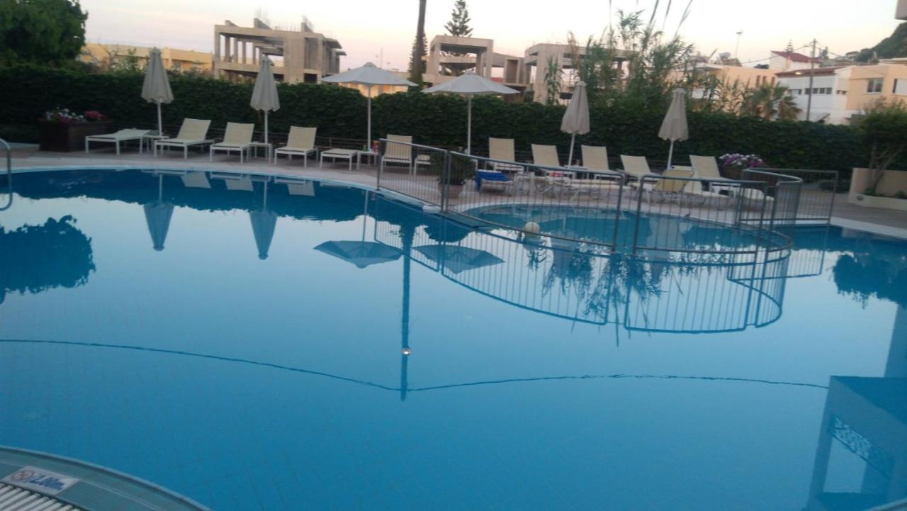 Melina Beach Platanés Exterior foto